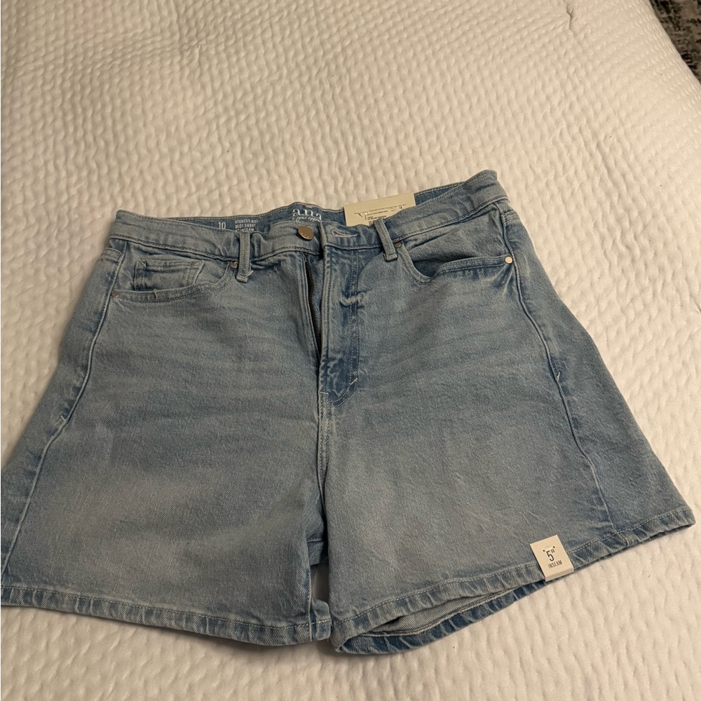 Nwt denim short 5inch size 10